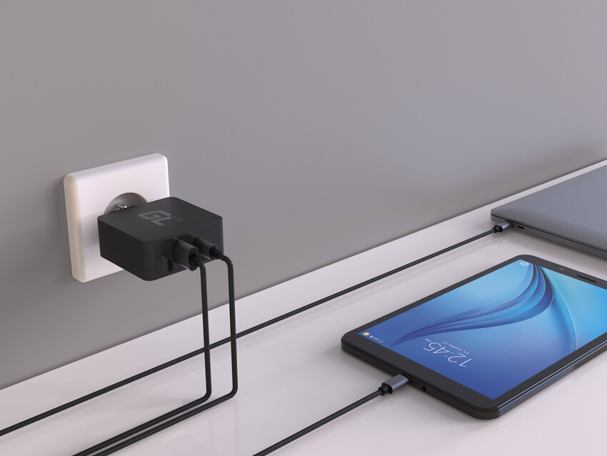 Green Cell polnilec USB-C 45W PD with kabel USB-C and extra USB port za Asus ZenBook, HP Spectre, HP Envy x2 in druge (CHAR10)